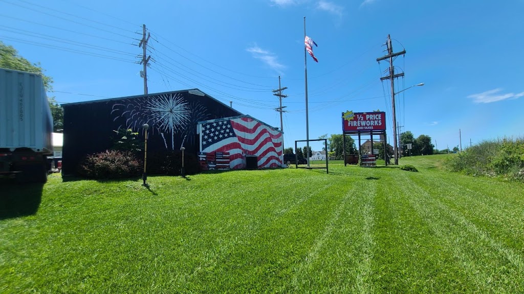 1/2 Price Fireworks | 600 Elm St, Lawrenceburg, IN 47025, USA | Phone: (812) 537-3115