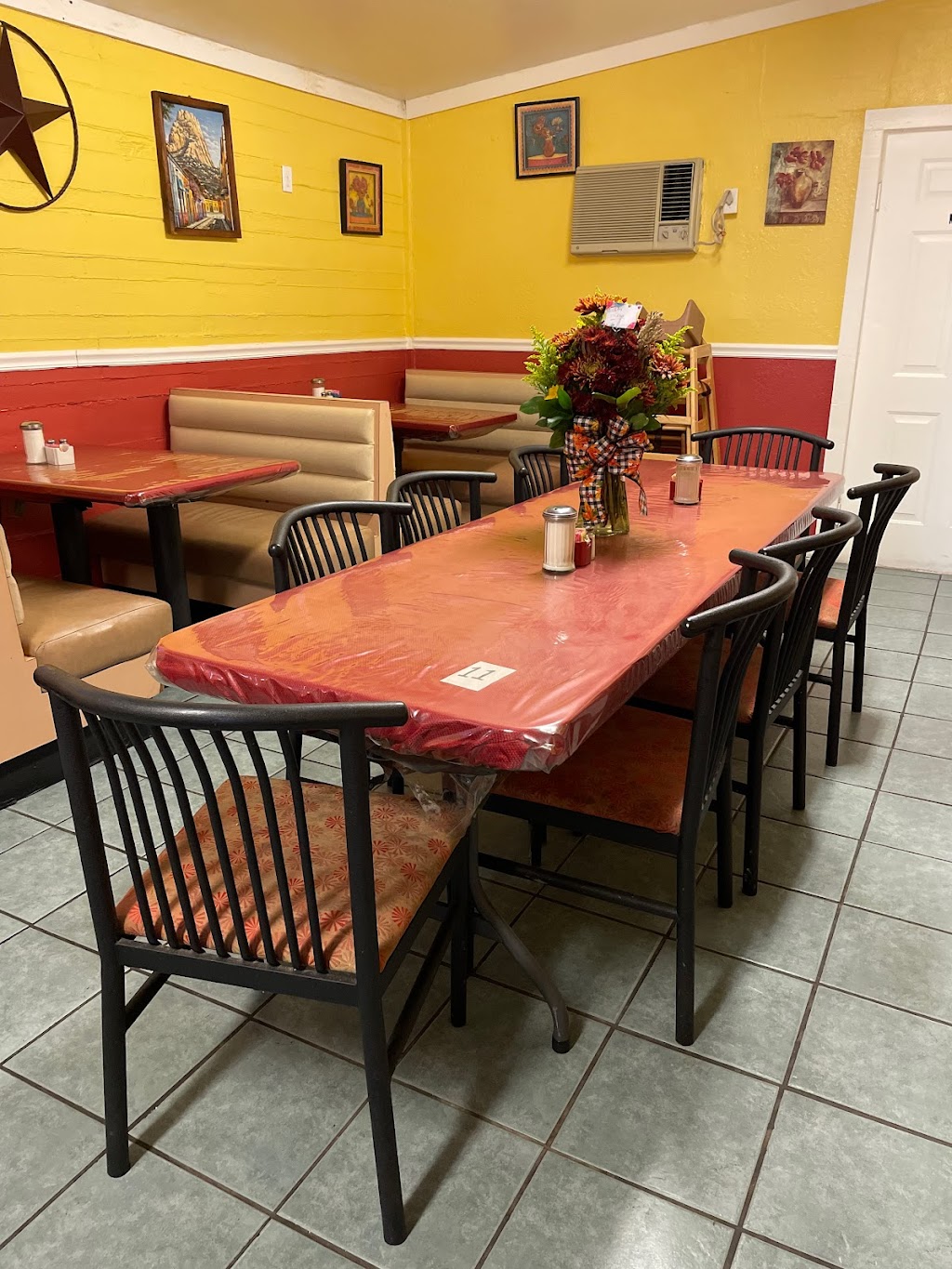 Taqueria Los Huaraches | 1201 Pancho St, Lockhart, TX 78644, USA | Phone: (512) 668-4056