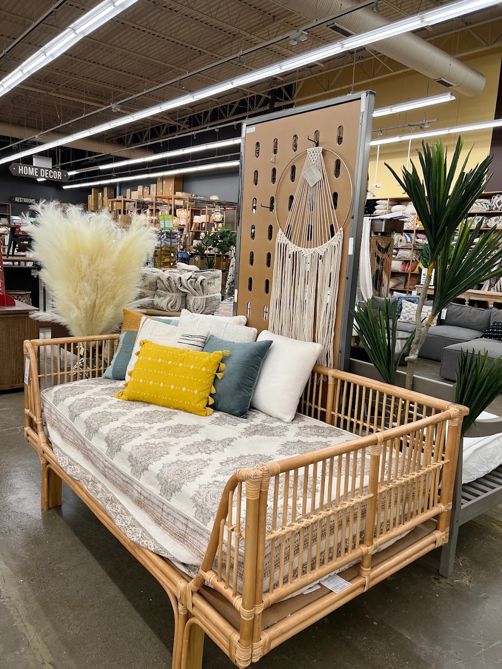 World Market | 12993 Fair Lakes Shopping Center, Fairfax, VA 22033, USA | Phone: (703) 502-9777 World Market | 12993 Fair Lakes Shopping Center, Fairfax, VA 22033, USA | Phone: (703) 502-9777