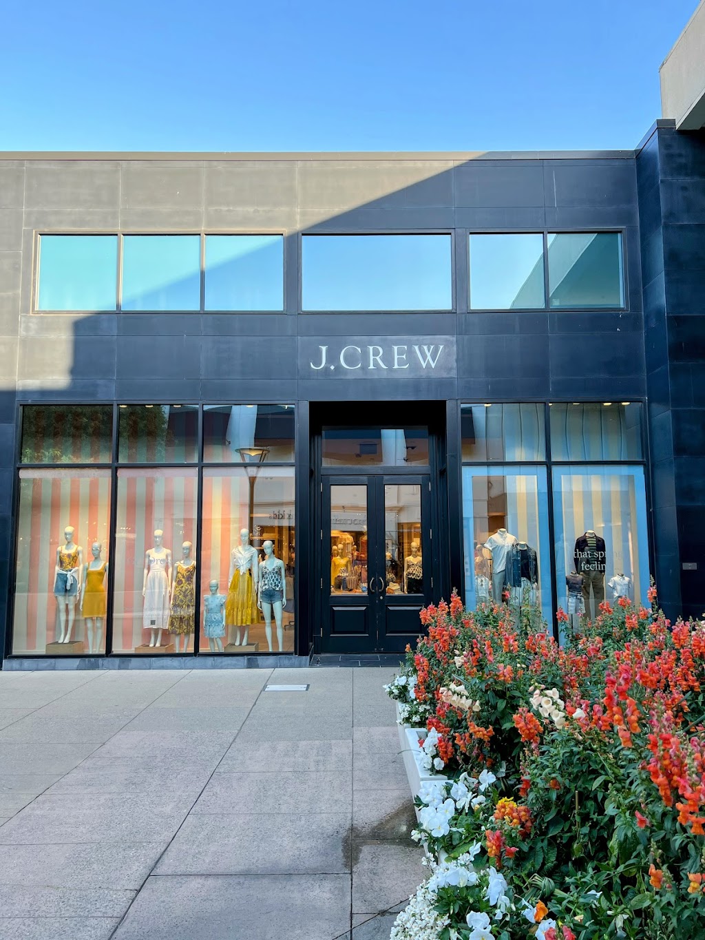 J.Crew | 660 Stanford Shopping Center Space 1020, Palo Alto, CA 94304 | Phone: (650) 462-1190