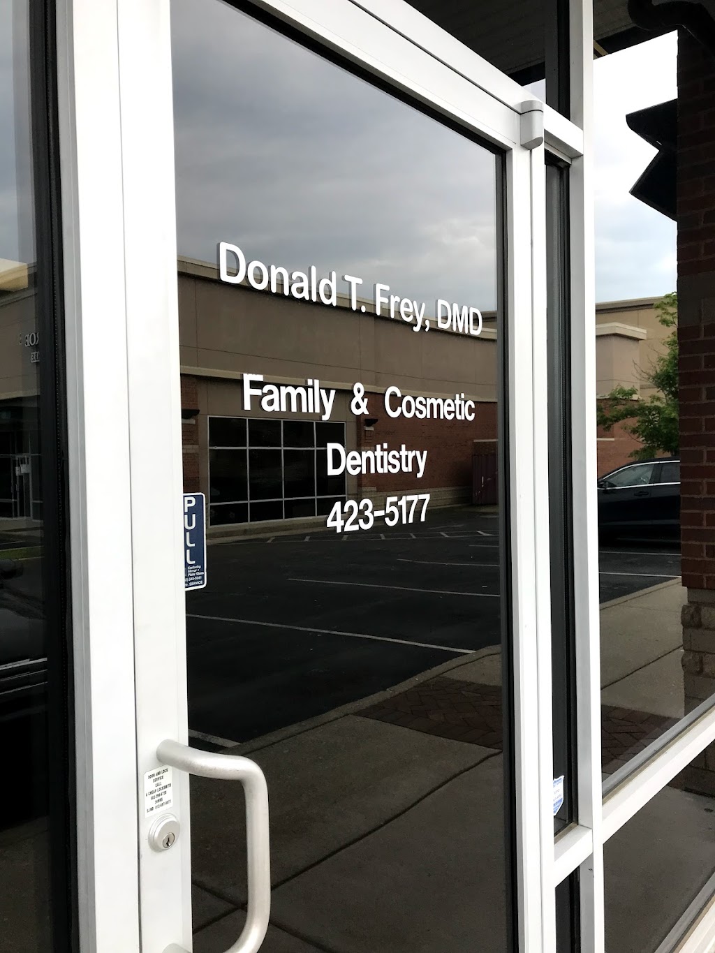 Smiles On Hurstbourne Family | 2809 N Hurstbourne Pkwy #115, Louisville, KY 40223, USA | Phone: (502) 423-5177