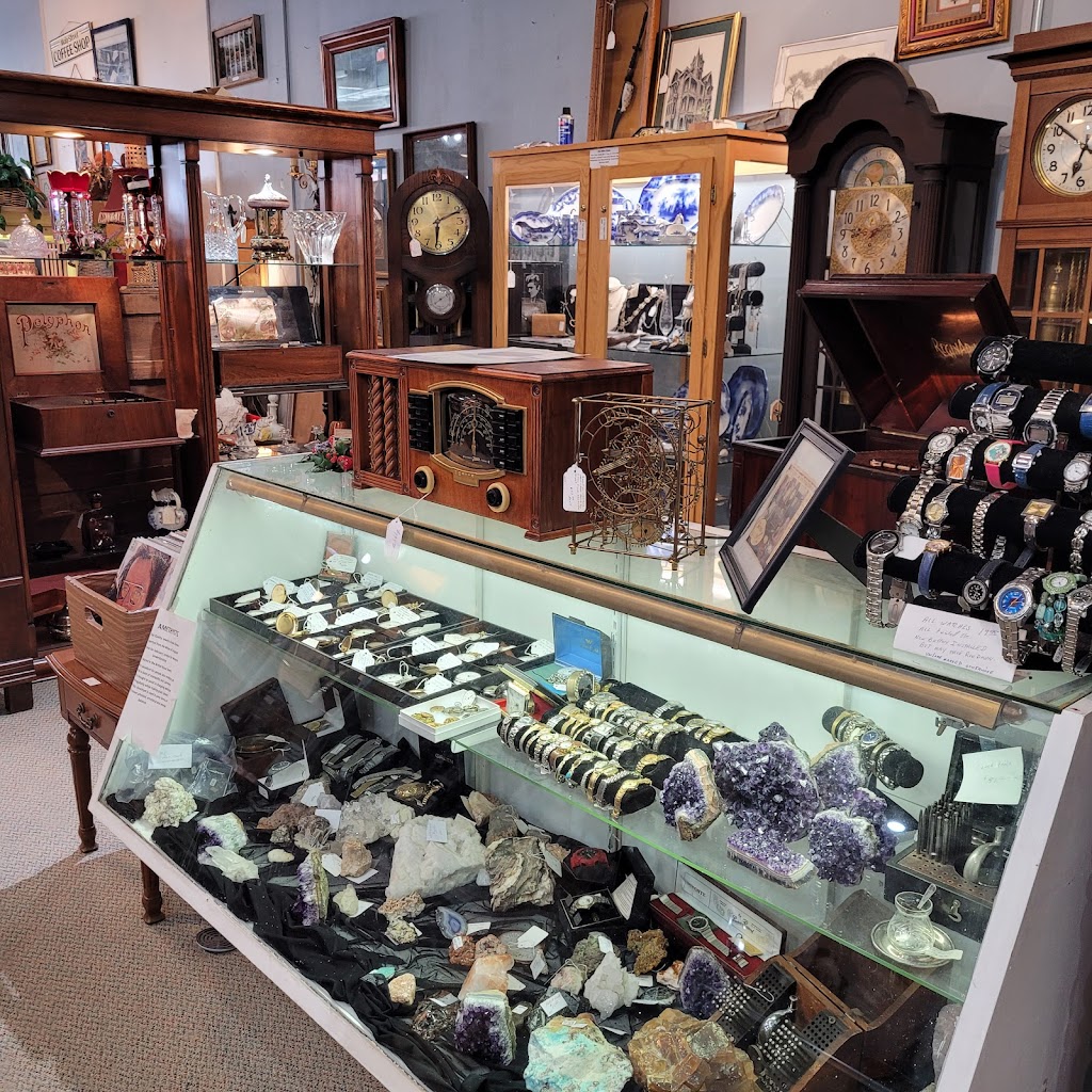 The Antique Experience | 5800 Interstate 35 #307, 5800 N Interstate 35, Denton, TX 76207, USA | Phone: (940) 565-0688