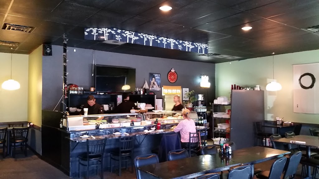 Mo Mo West Sushi Bar and Japanese Restaurant | 76 N McCulloch Blvd #160, Pueblo, CO 81007 | Phone: (719) 647-0010