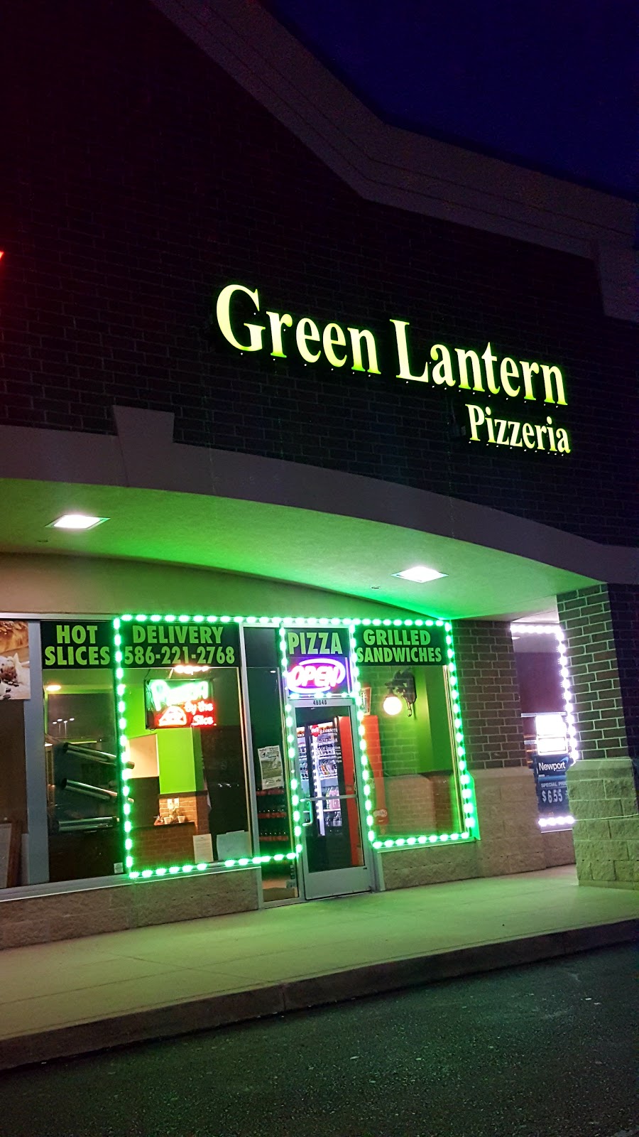 Green Lantern Pizza | 48848 Romeo Plank Rd, Macomb, MI 48044, USA | Phone: (586) 221-2768