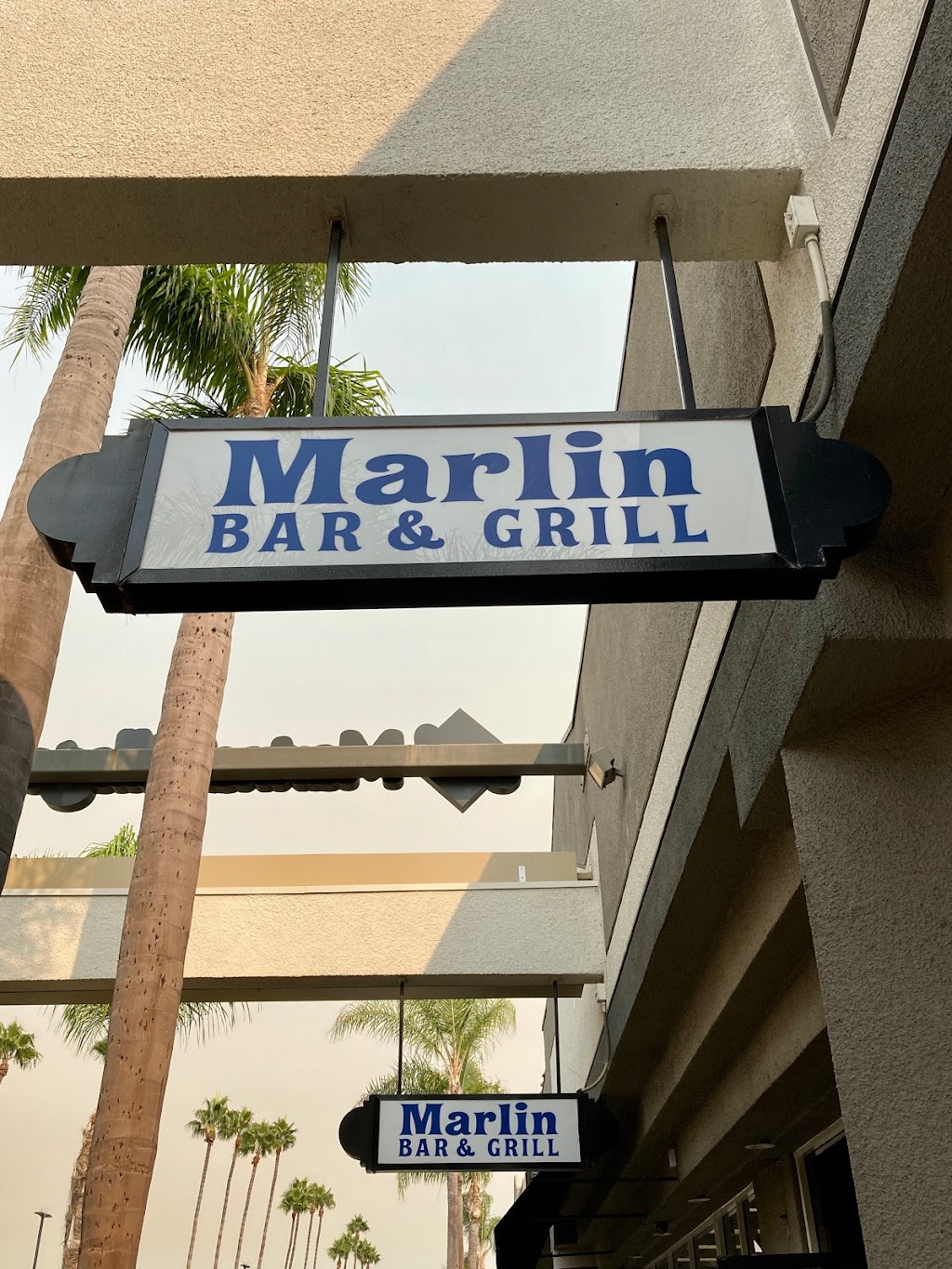 Marlin Bar & Grill | 5874 Edinger Ave, Huntington Beach, CA 92649, USA | Phone: (714) 861-1465