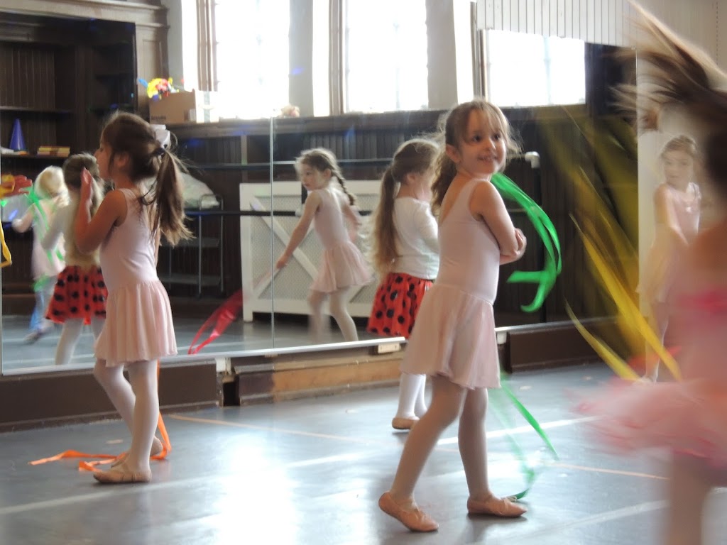 Tiny Tutus Dance Center | 301 Union St, Moorestown, NJ 08057, USA | Phone: (856) 638-5451