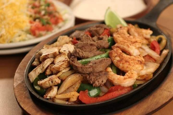 Restaurante La toska Tex Mex | 130 S Clark Rd, Cedar Hill, TX 75104, USA | Phone: (972) 637-3849