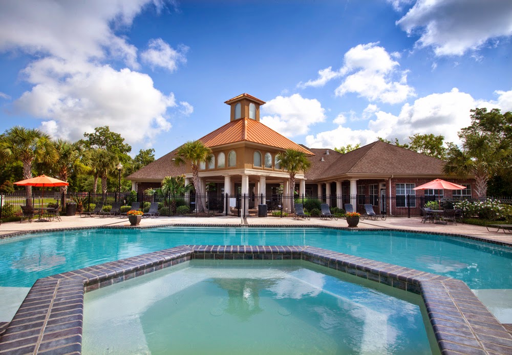 The Village at Fountain Lake Apartments | 2419 W Orice Roth Rd, Gonzales, LA 70737 | Phone: (225) 725-9735