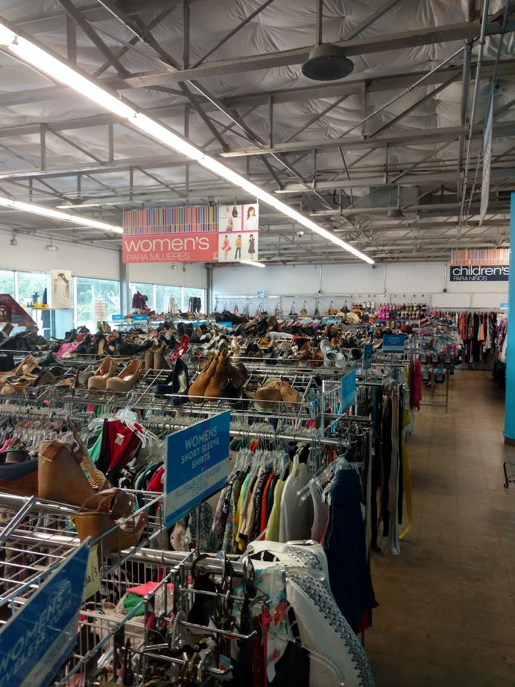 Goodwill | 836 Airport Blvd, Austin, TX 78702, USA | Phone: (512) 389-3277