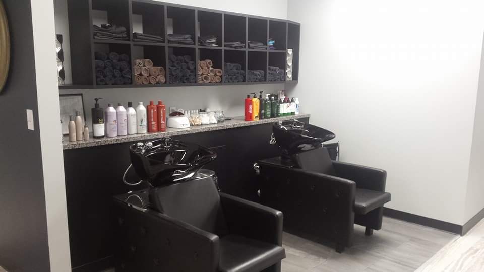 The Suites at Salon Lox | 1814 Pearl Rd, Brunswick, OH 44212, USA | Phone: (330) 220-8492