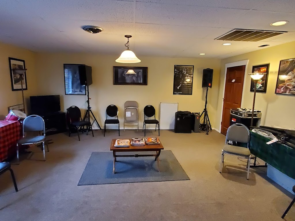 Rockys Music Studio | 564 Bloomingrove Dr, Rensselaer, NY 12144, USA | Phone: (518) 429-6380