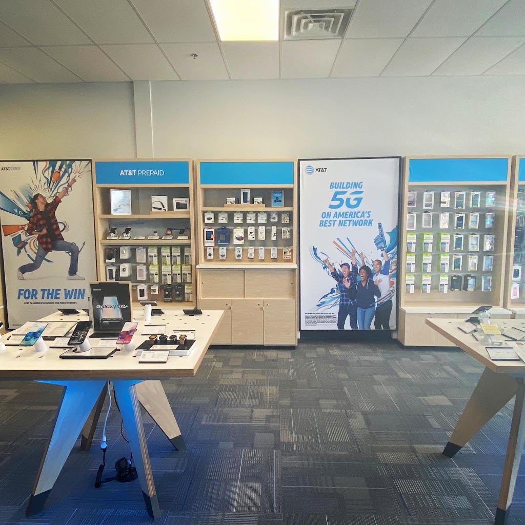 AT&T Store | 1636 SE Blue Pkwy, Lees Summit, MO 64063, USA | Phone: (816) 600-5552