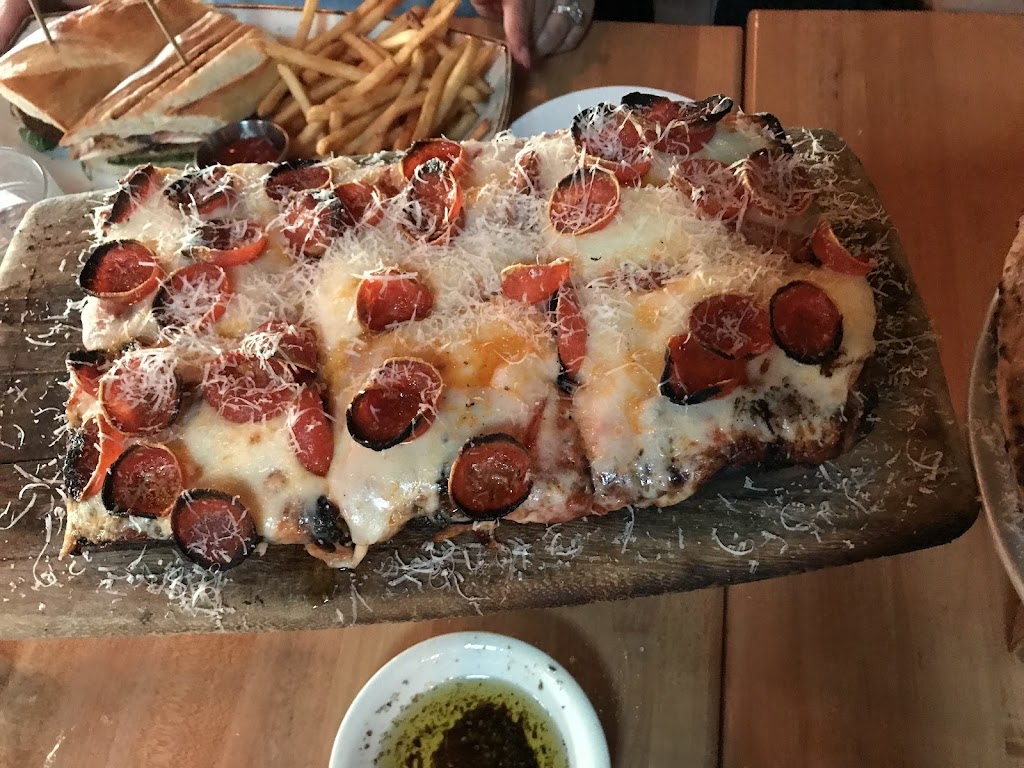 Wood & Fire Neapolitan Style Pizza 118 Brook St, Scarsdale, NY 10583