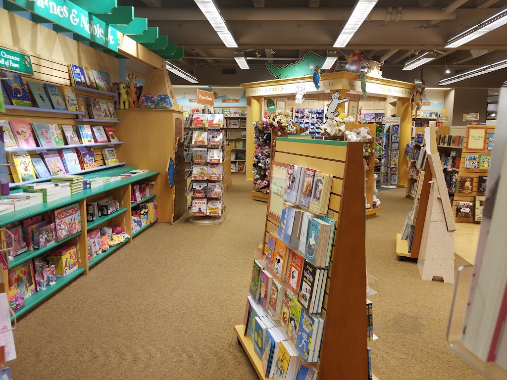 Barnes & Noble | Mall, 6326 E Pacific Coast Hwy, Long Beach, CA 90803, USA | Phone: (562) 431-2253