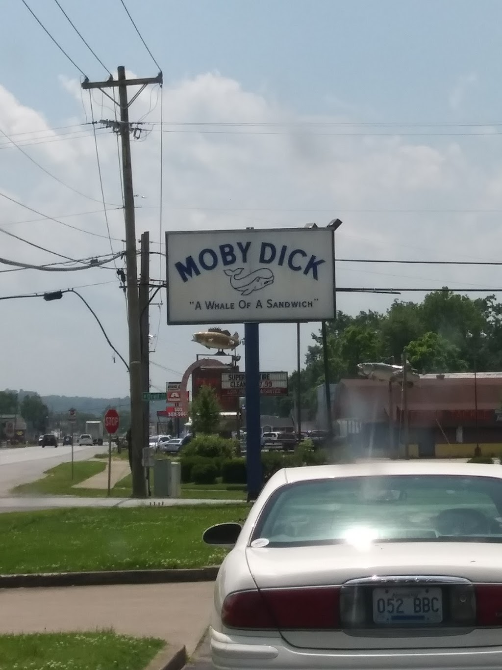 Moby Dick Seafood Restaurants | 12416 Dixie Hwy, Louisville, KY 40272, USA | Phone: (502) 933-0289