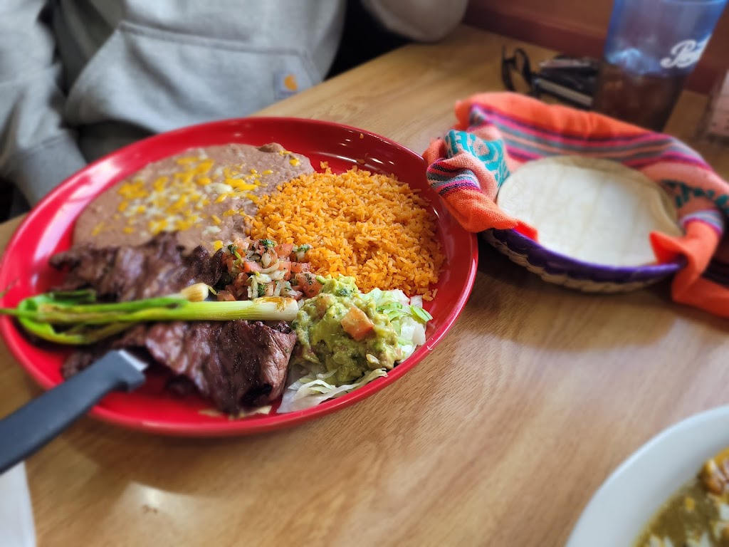 El Toro Mexican Restaurant & Bar | 176 W 3rd St, Lafayette, OR 97127, USA | Phone: (503) 714-4956