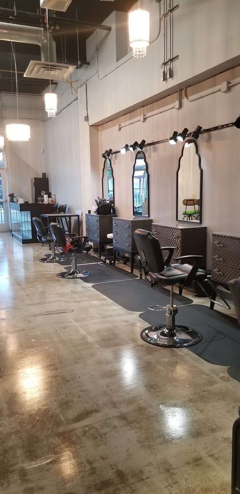 Consciously Beautiful Salon | 607 University Ave W, St Paul, MN 55103, USA | Phone: (651) 393-5806