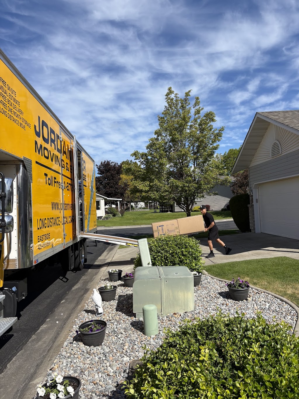 Jordan River Moving & Storage | 12515 Willows Rd NE Suite 220, Kirkland, WA 98034, USA | Phone: (206) 236-0808