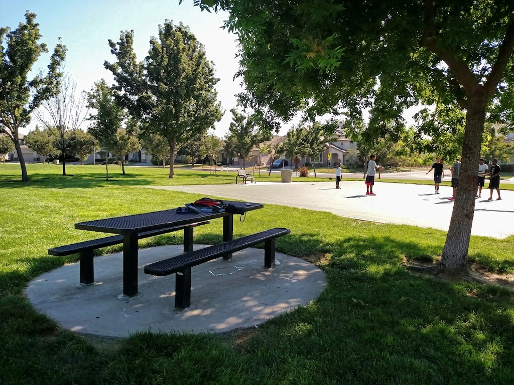 Glenn Houde Park | 9759 Club Park Dr, Elk Grove, CA 95757, USA | Phone: (916) 405-5688