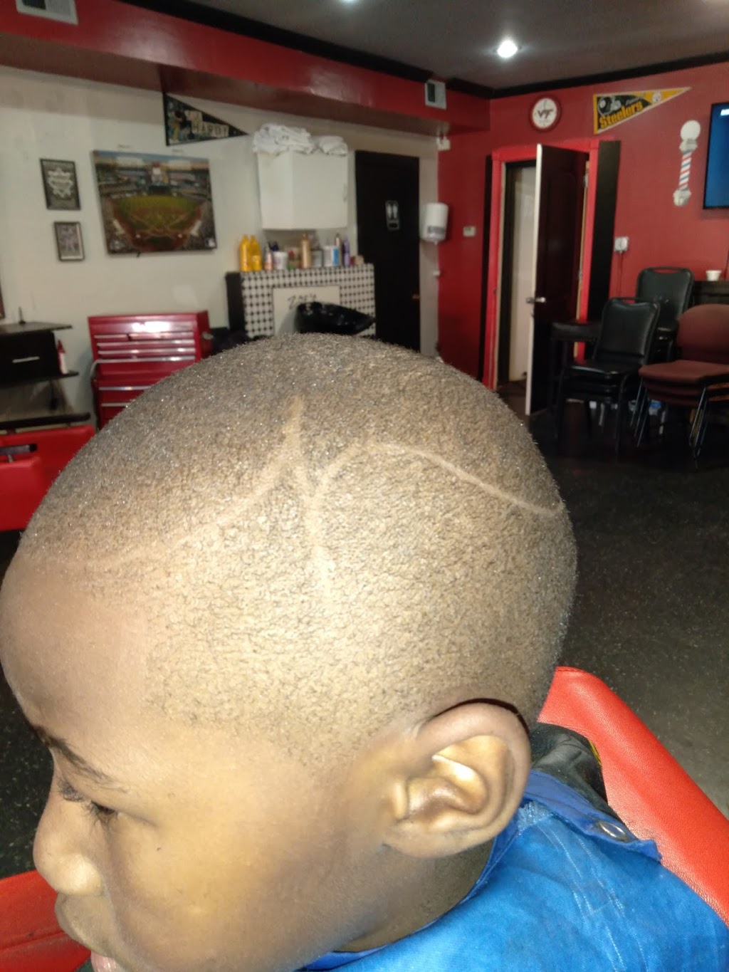 Zoes barber elite & beauty salon | 4919 W Fond Du Lac Ave, Milwaukee, WI 53216, USA | Phone: (414) 388-1458