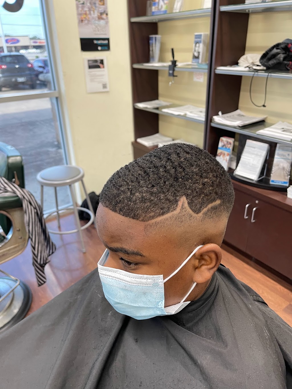 Big Ben’s cutz | 608 E Waring St, Dayton, TX 77535, USA | Phone: (936) 257-2028