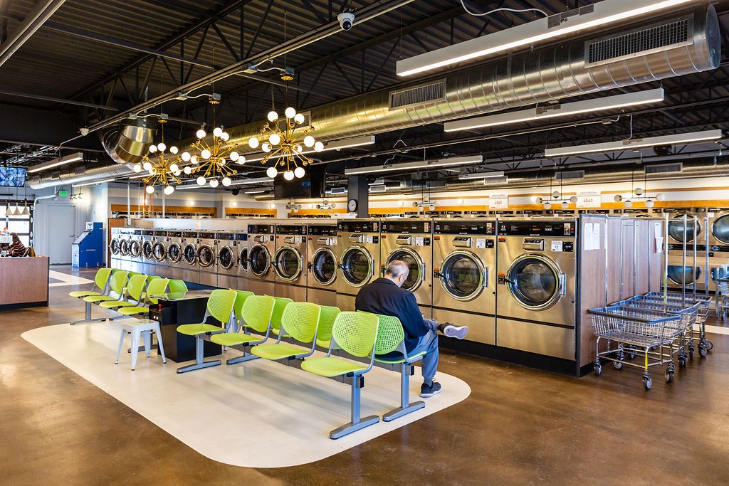 Laundry Lounge - N Academy Blvd | 3359 N Academy Blvd, Colorado Springs, CO 80917, USA | Phone: (719) 375-1936