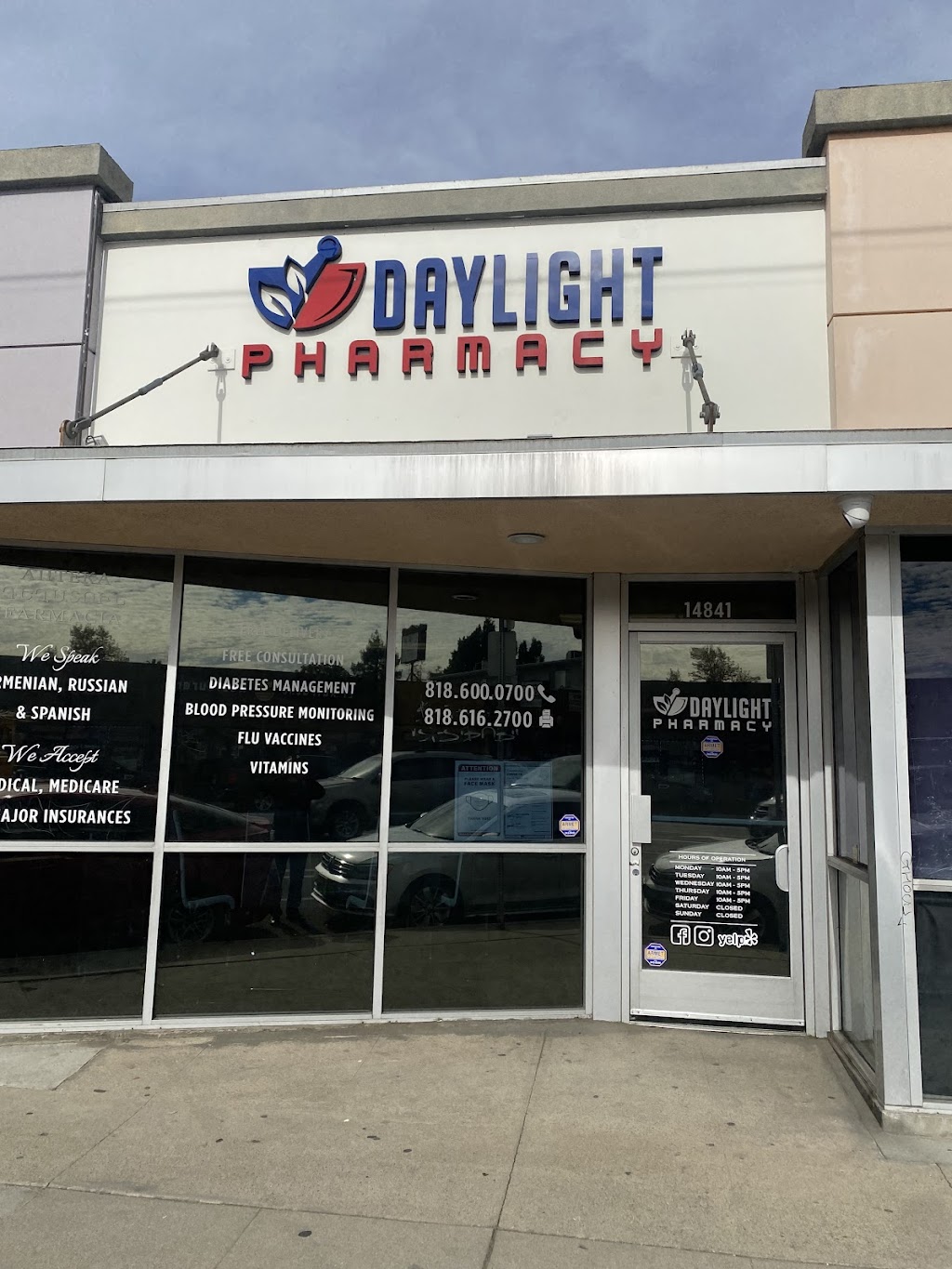 Daylight Pharmacy | 14841 Burbank Blvd, Sherman Oaks, CA 91411, USA | Phone: (818) 600-0700