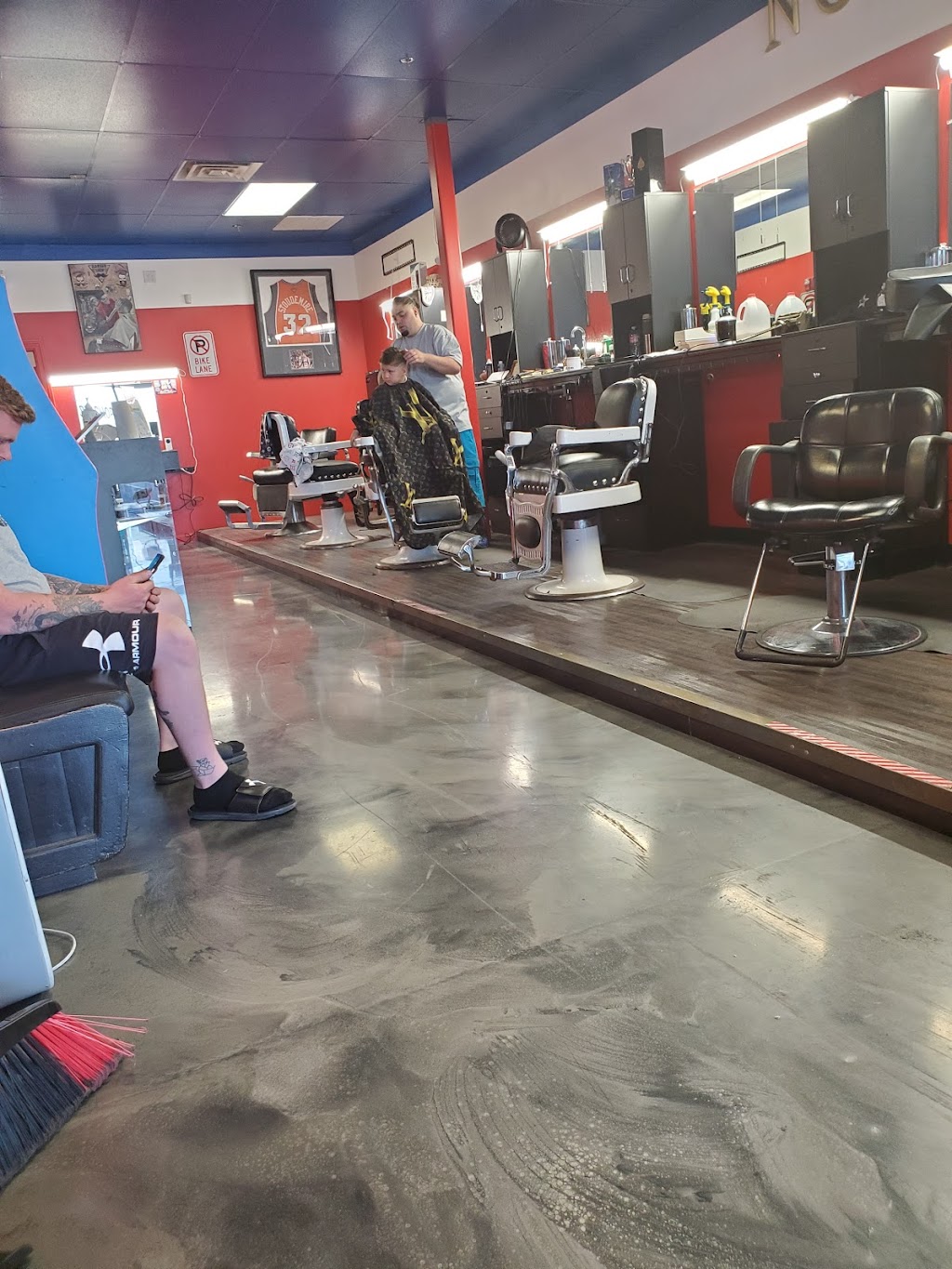 Noes Barber Shop 2 | 9184 W Northern Ave Suite 104, Glendale, AZ 85305, USA | Phone: (623) 872-1238