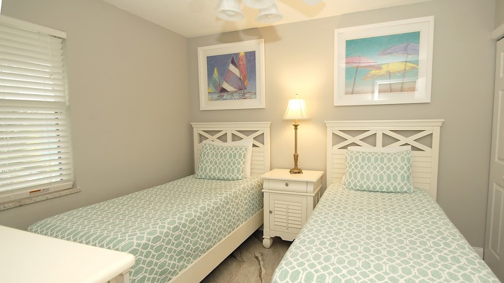 Castnetter Beach Resorts | 4102 4th Ave, Holmes Beach, FL 34217, USA | Phone: (941) 201-5792