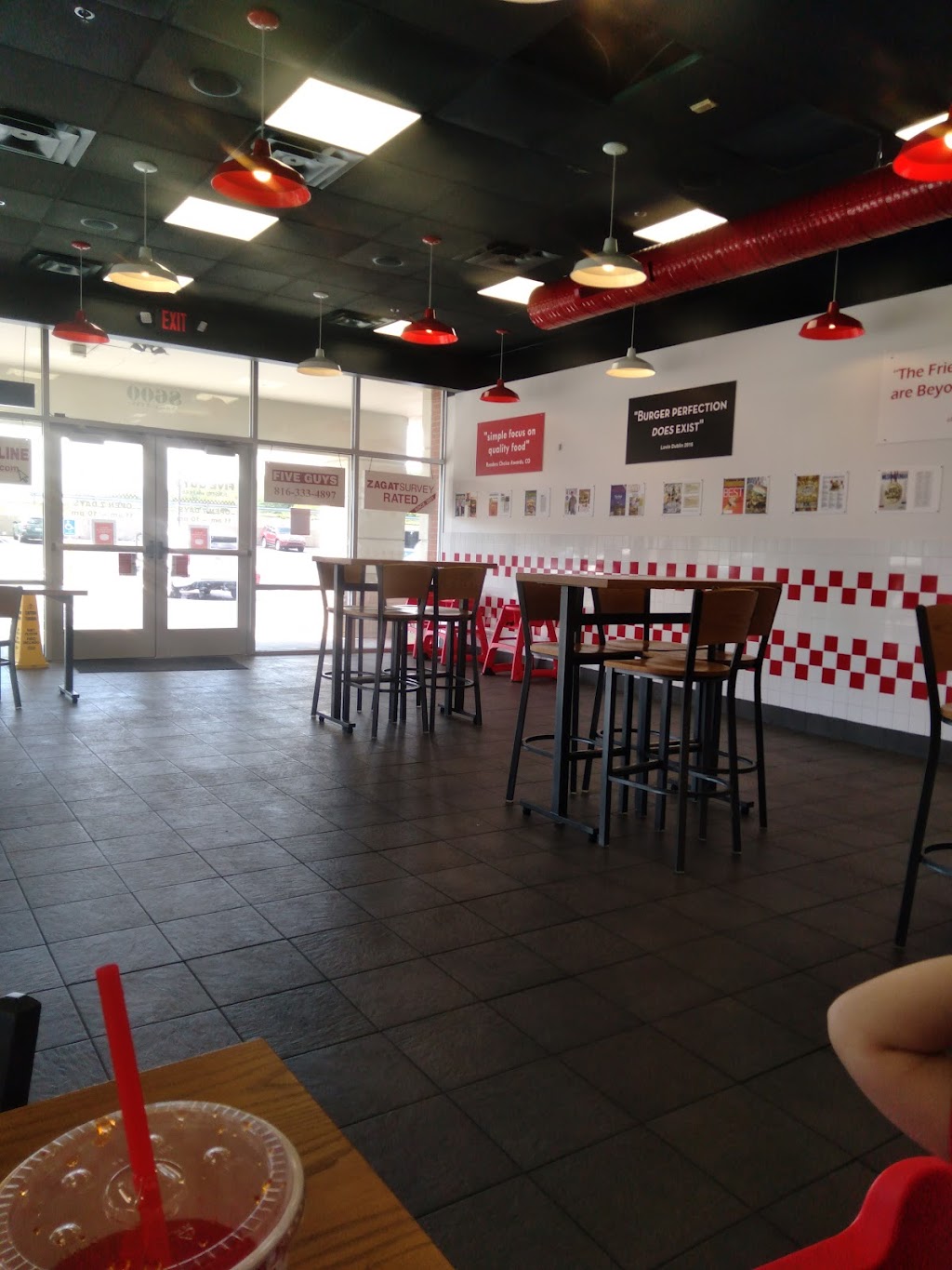 Five Guys | 8600 Ward Pkwy Suite 2155, Kansas City, MO 64114, USA | Phone: (816) 333-4897