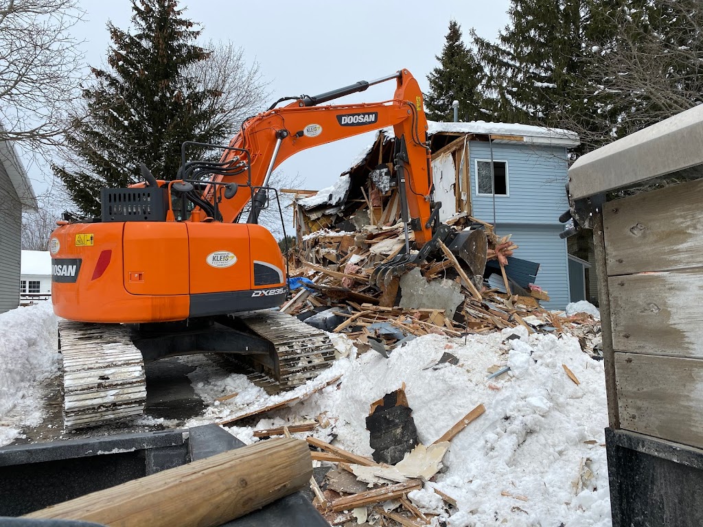 Charron Debris Removal, LLC | 8417 Oswego Rd, Baldwinsville, NY 13027 | Phone: (315) 516-8149