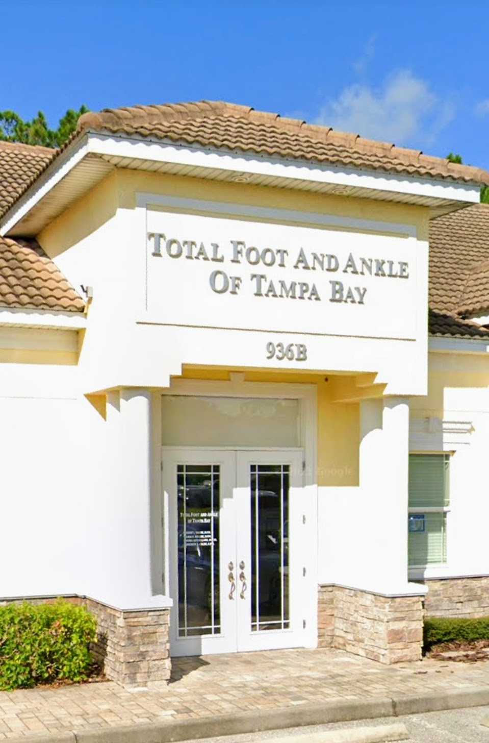 Total Foot and Ankle of Tampa Bay - Sun City Center | 936 Cypress Village Blvd B, Sun City Center, FL 33573, USA | Phone: (813) 633-5900