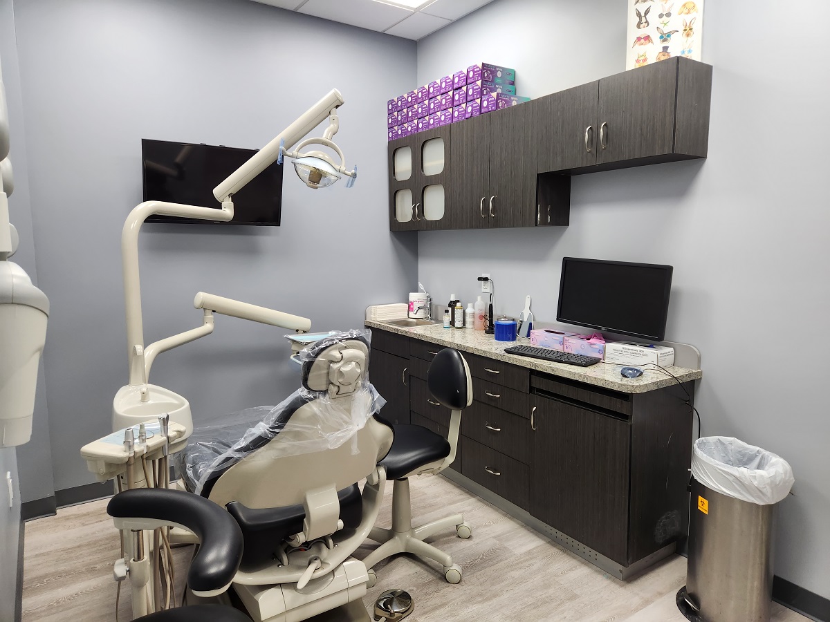 Broadway Family Dental Brooklyn | 372 Stockton St, Brooklyn, NY 11206, United States | Phone: (718) 455-4400