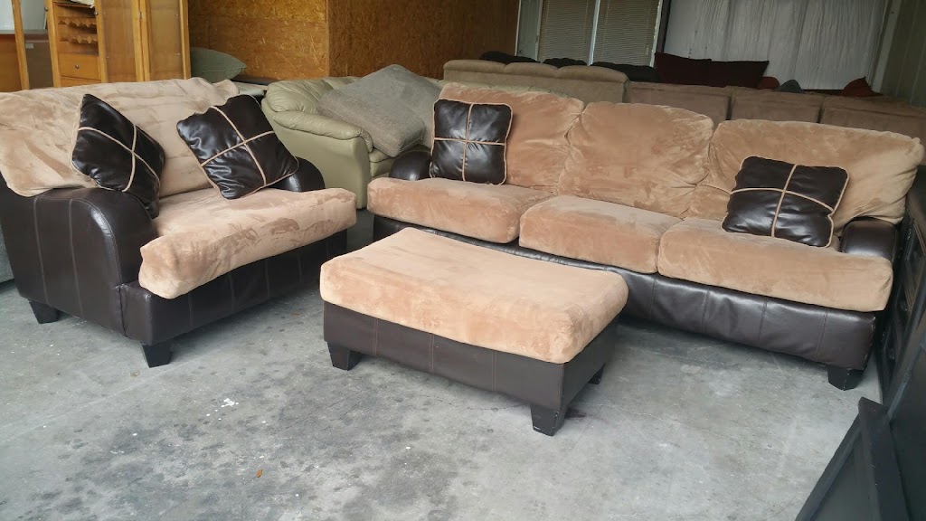Chicosflipp furniture | 39011 Co Rd 54, Zephyrhills, FL 33542 | Phone: (813) 324-0667