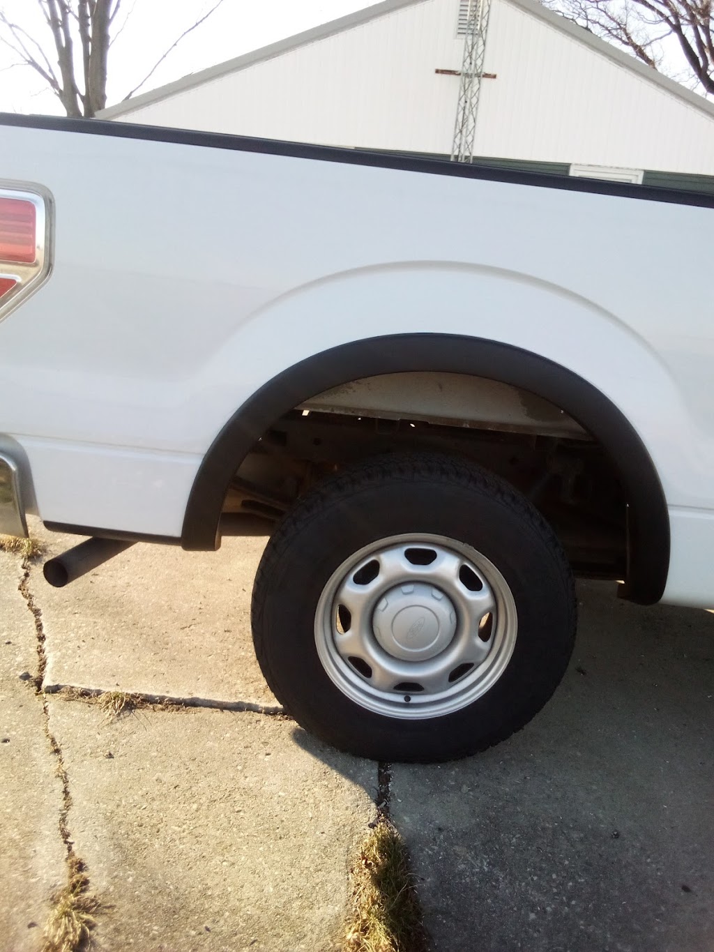 All Seasons Truck Caps & Accessories | 1777 E Main St, Ottawa, OH 45875, USA | Phone: (419) 523-9202