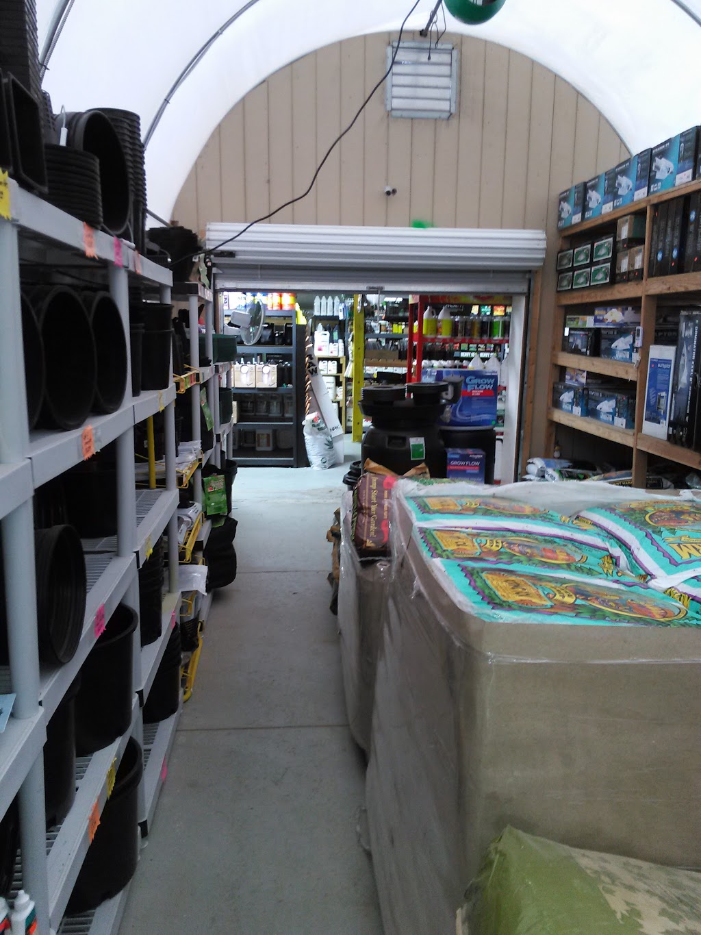 Bestes Landscape Supplies & Hydroponics | 21410 Schoenherr Rd, Warren, MI 48089, USA | Phone: (586) 776-1794