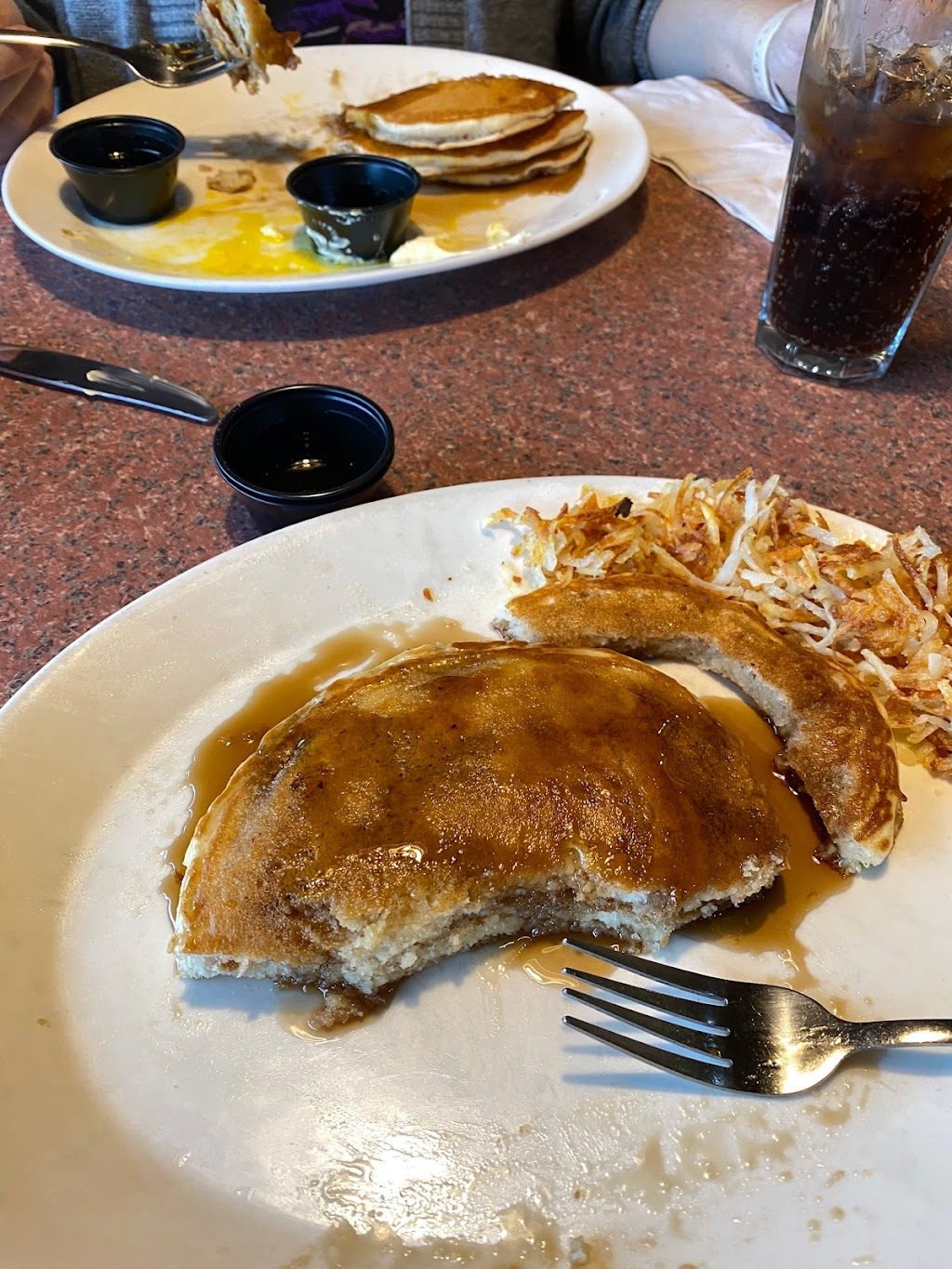 Sharis Cafe and Pies | 557 NW Phoenix Dr, Troutdale, OR 97060, USA | Phone: (503) 667-9462