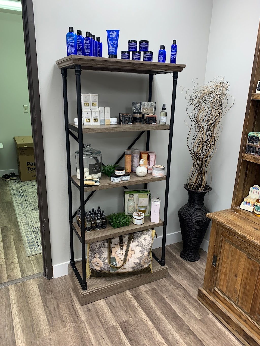 Alpine Apothecary Pharmacy Marketplace | 36511 Seward Hwy Suite 8, Girdwood, AK 99587 | Phone: (907) 205-4270