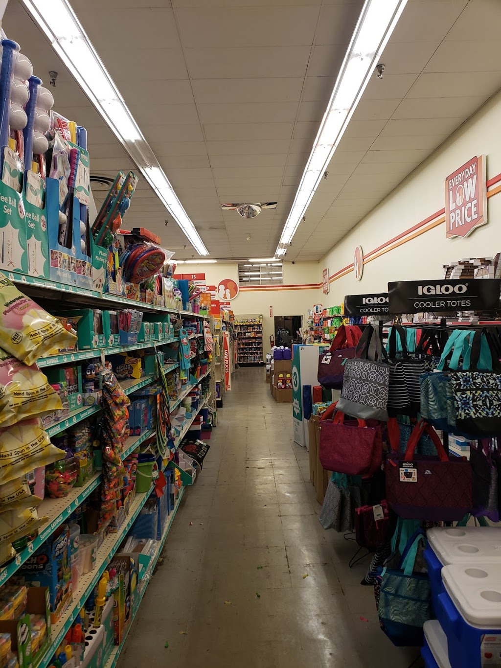 Family Dollar | 2435 Harrison Ave, Cincinnati, OH 45211, USA | Phone: (513) 975-6928