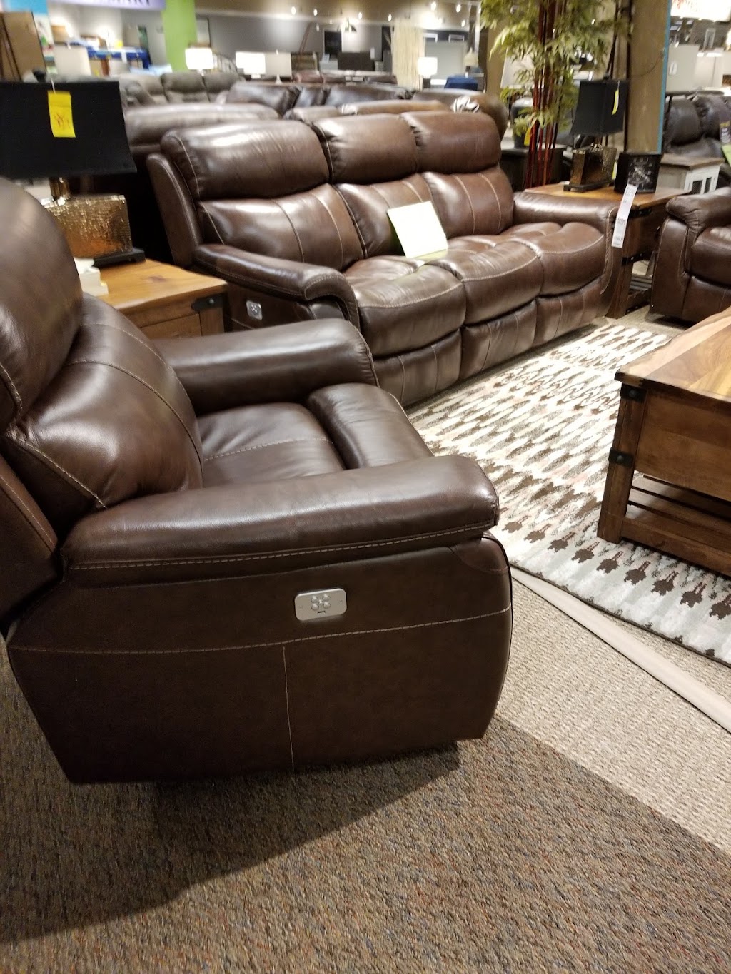 The Furniture Mart | 19146 Freeport St, Elk River, MN 55330, USA | Phone: (763) 441-7008