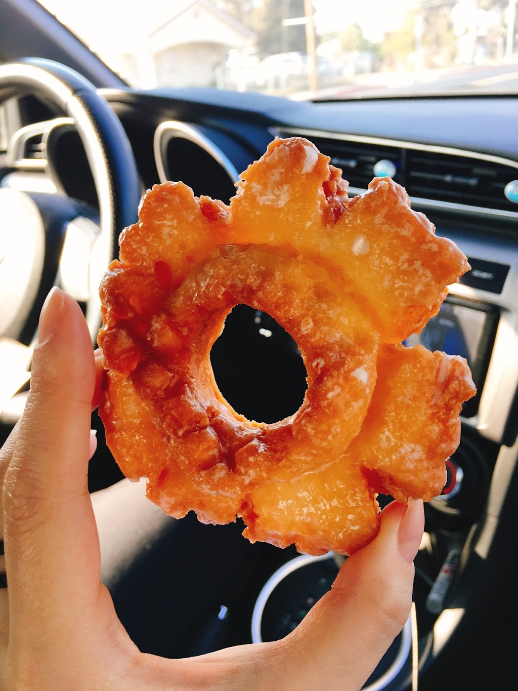 Scottys Donuts | 1600 W Houston Ave, Visalia, CA 93291, USA | Phone: (559) 625-5331