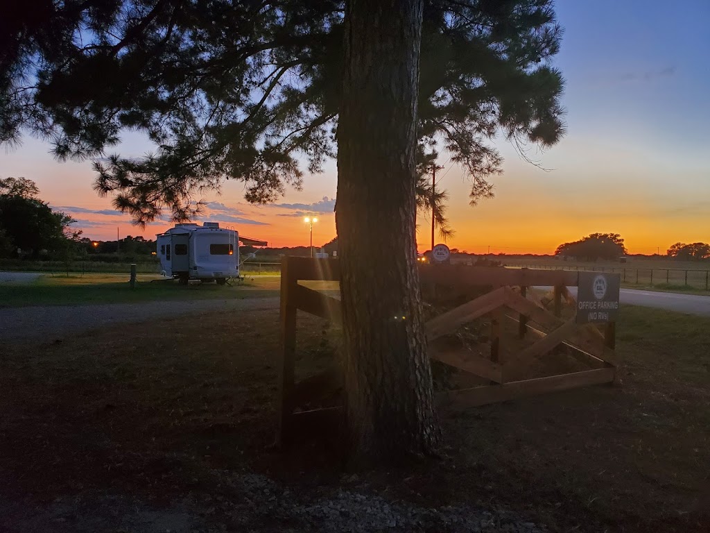 Country Pines RV Park | 11674 Mustang Rd, Pilot Point, TX 76258, USA | Phone: (940) 240-2424