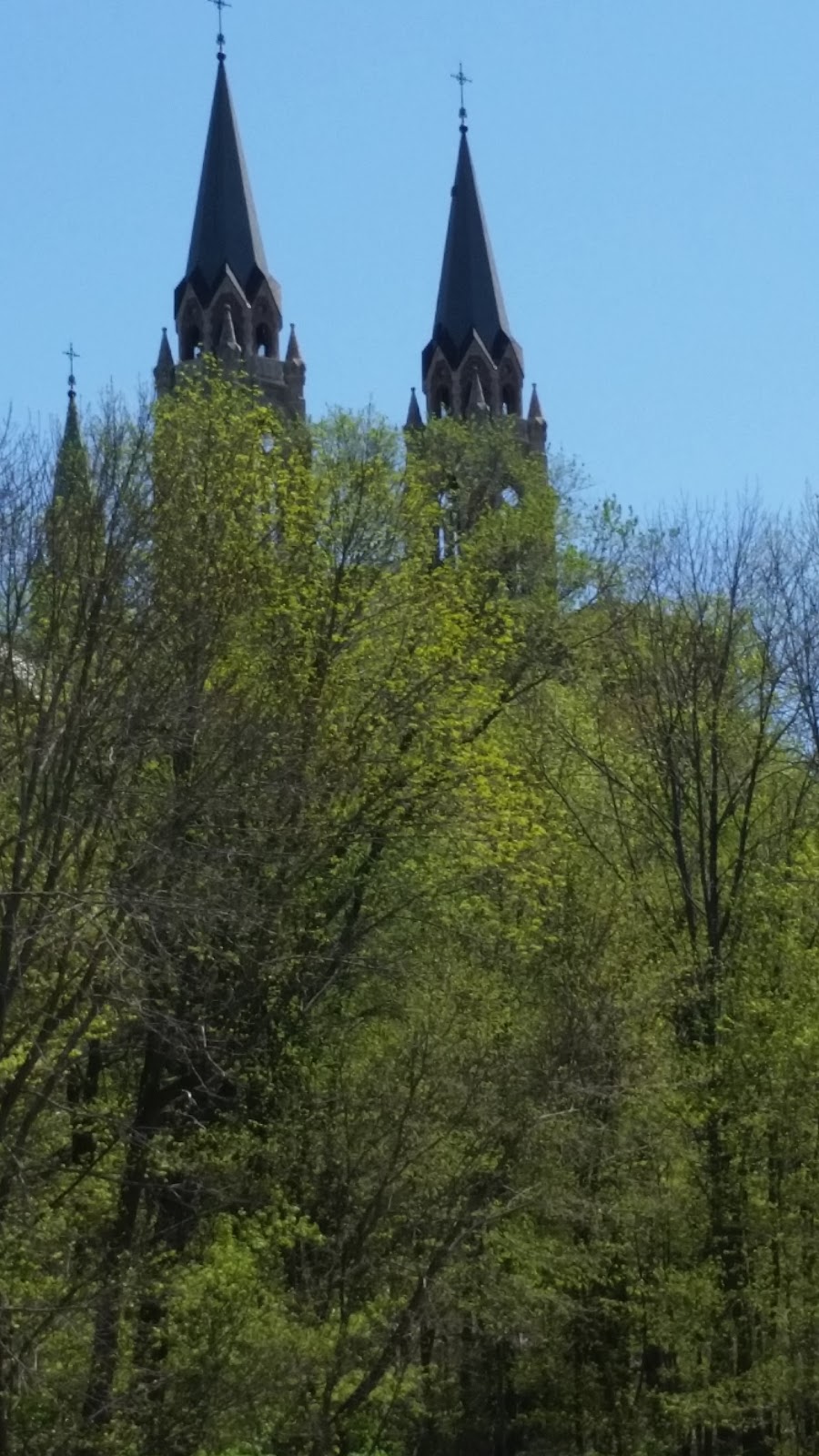 St Mary of the Hill Parish Center | nearer: 43.2442383 N 88.3315669 W) In the middle of the curve of southbound, 1515 Carmel Rd, Hubertus, WI 53033, USA | Phone: (262) 628-3606