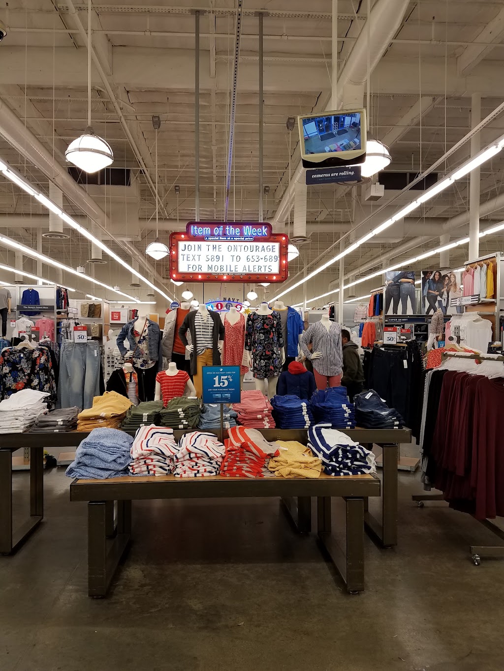 Old Navy | 1821 University Dr #120, Vista, CA 92083, USA | Phone: (760) 659-5351