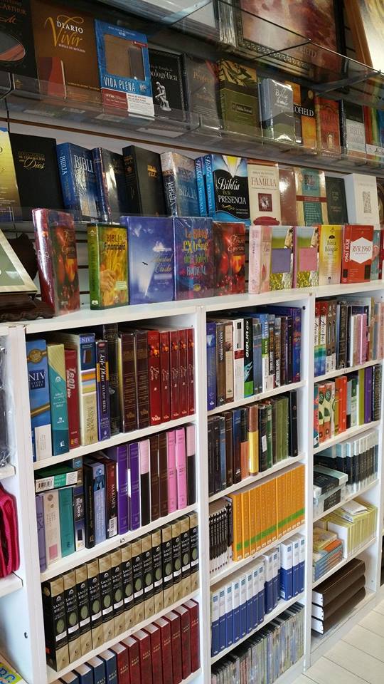 Libreria Cristiana Nissi | 2069 SW 8th St, Miami, FL 33135, USA | Phone: (305) 647-4982