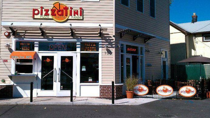 Pizzatini | 185 Henry St, Hempstead, NY 11550, USA | Phone: (516) 280-8226