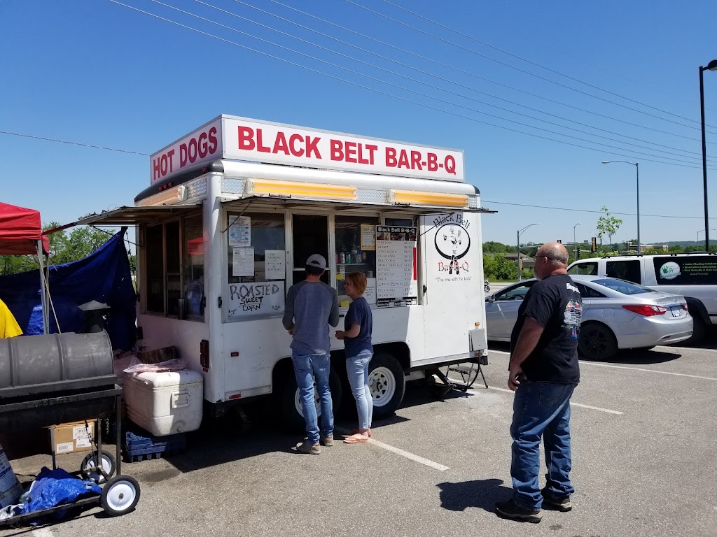 Black Belt Bar-B-Q | 409 Metropolitan St, Leavenworth, KS 66048, USA | Phone: (913) 579-2031