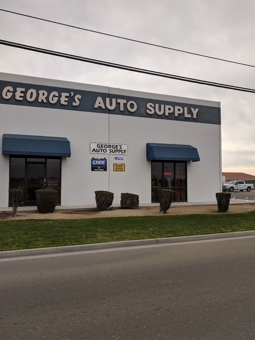 Georges Auto Supply | 467 S Pine St, Madera, CA 93637, USA | Phone: (559) 673-5117