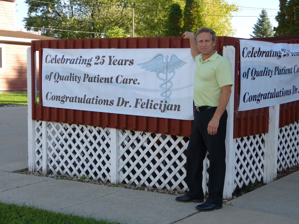 Felicijan Chiropractic Office | 124 2nd St, Pardeeville, WI 53954 | Phone: (608) 429-3323