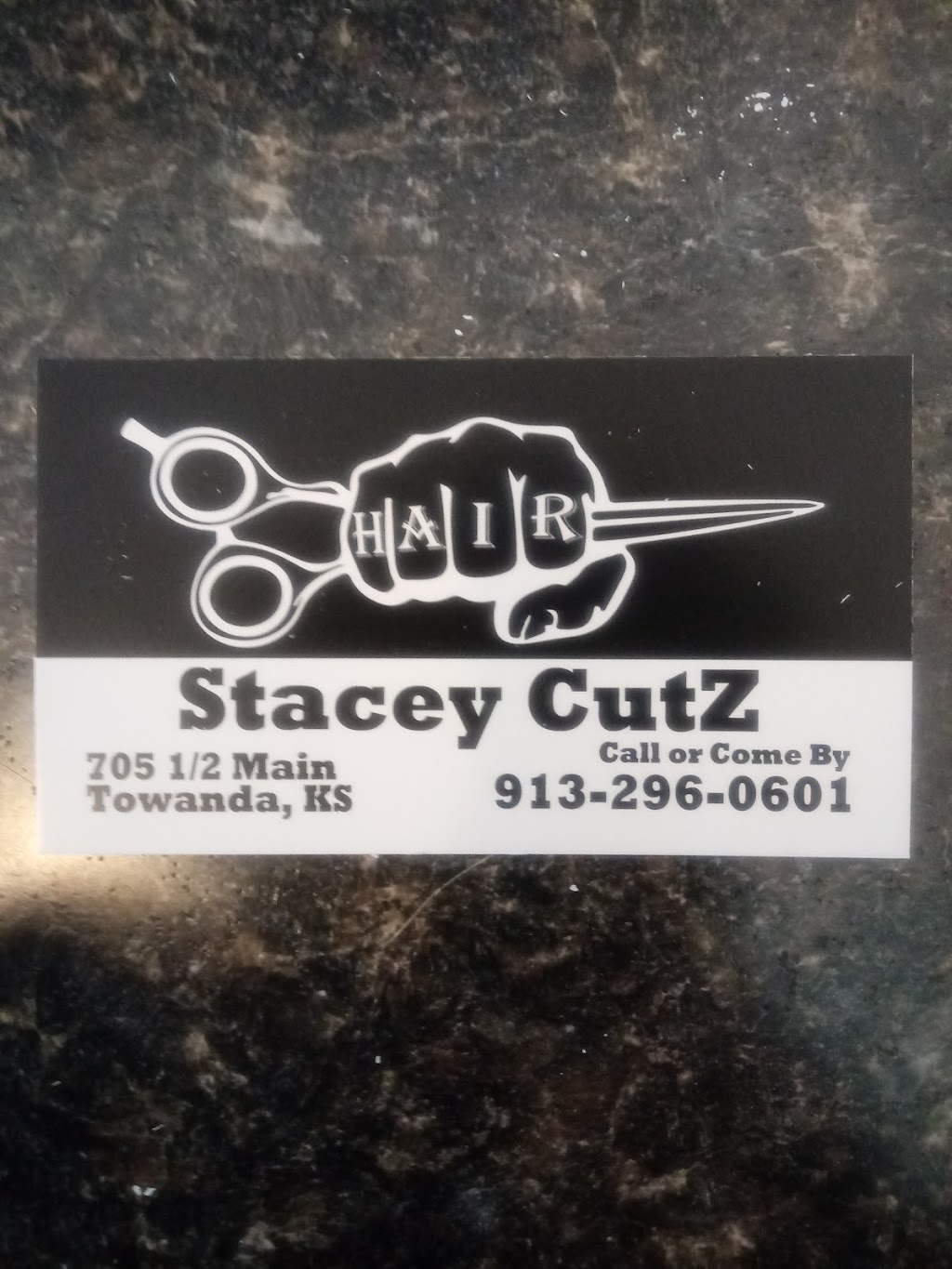 Stacey CutZ | 705 1/2 Main St, Towanda, KS 67144, USA | Phone: (913) 296-0601